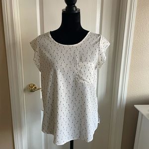 Women’s white with black arrows blouse